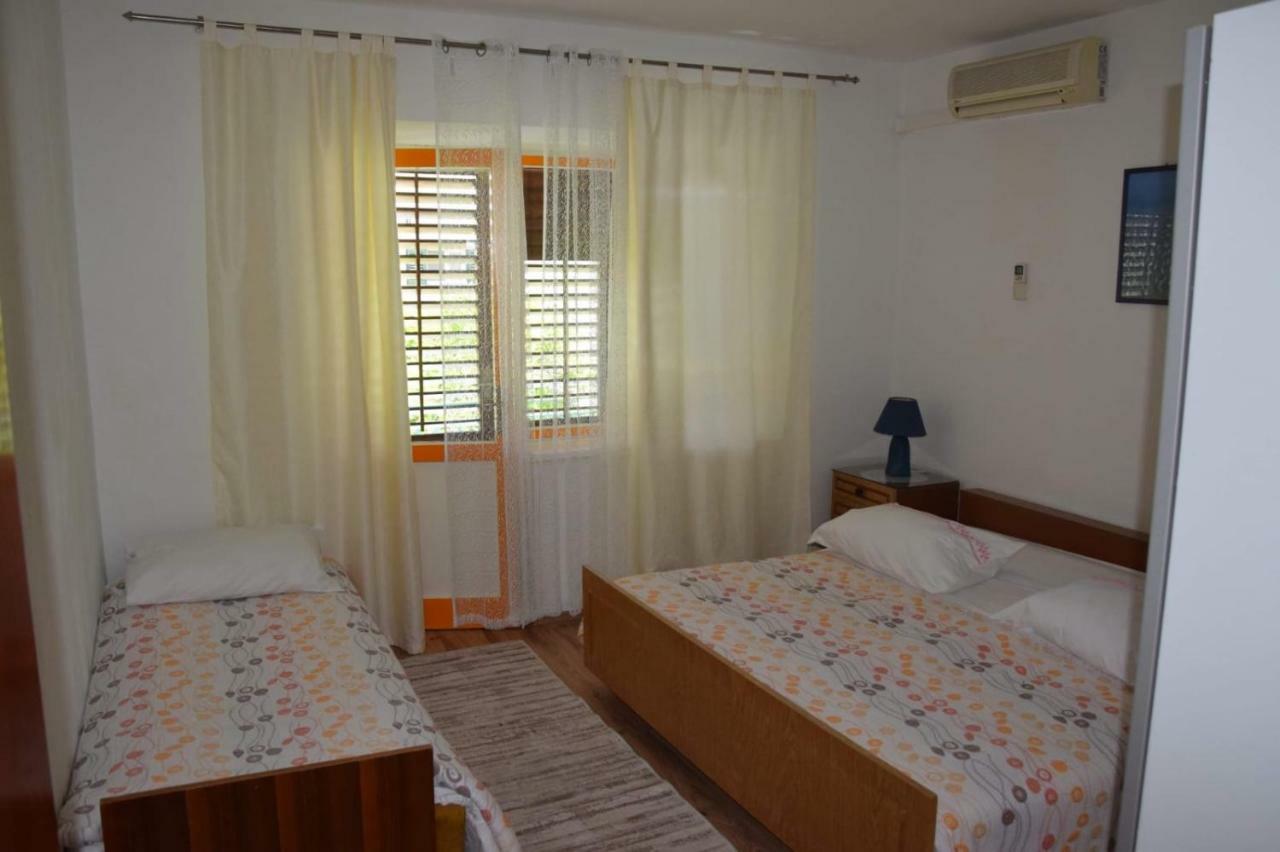 Apartman Linda Baška Voda Esterno foto