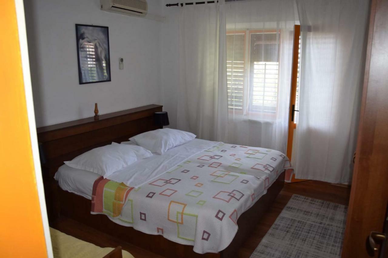 Apartman Linda Baška Voda Esterno foto